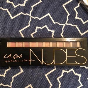 L.A Girl Nude Eye shawdow Pallete